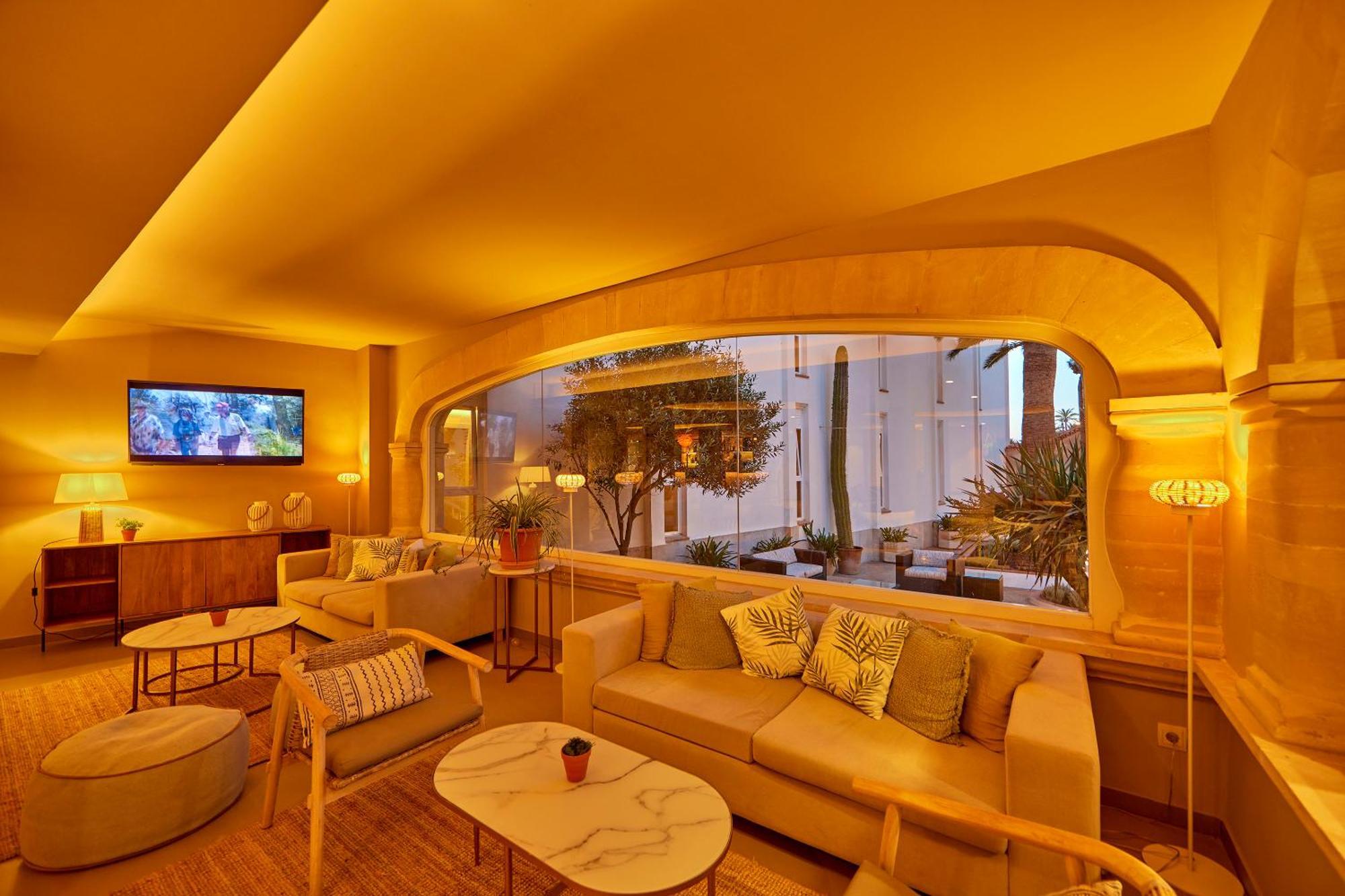 Universal Hotel Cabo Blanco - Adults Only Colonia de Sant Jordi Екстериор снимка